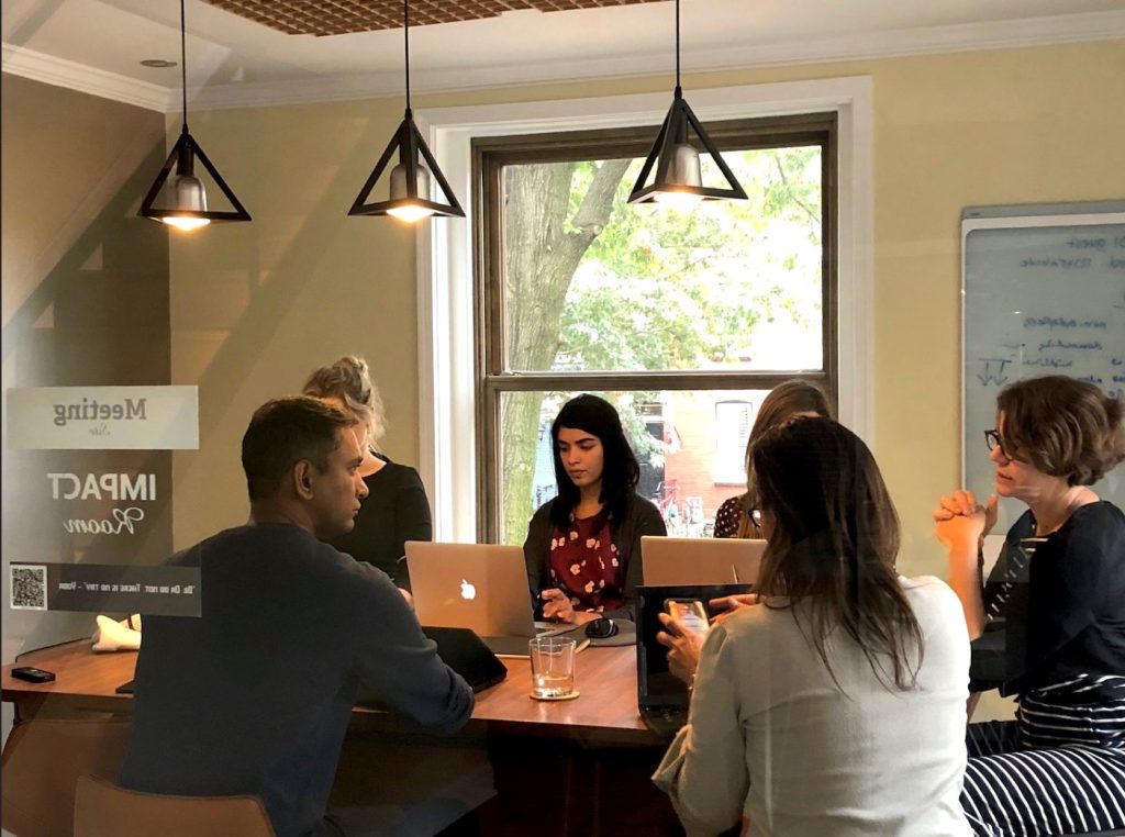 experts meet at i4di in DC office