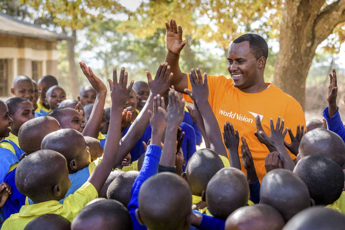 A Global Pledge: The World Vision ENOUGH Campaign's Unified Front ...